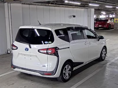 Toyota Sienta