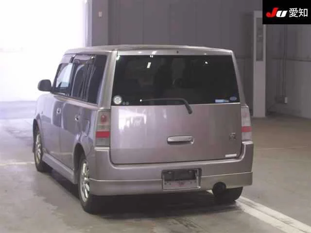 Toyota bB  с аукциона в Японии