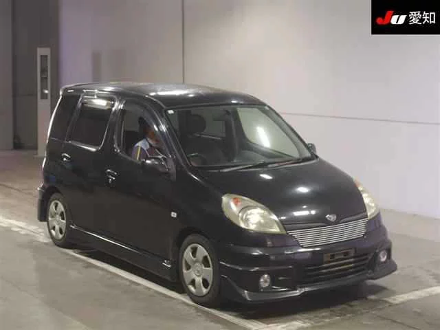 Toyota Funcargo  с аукциона в Японии