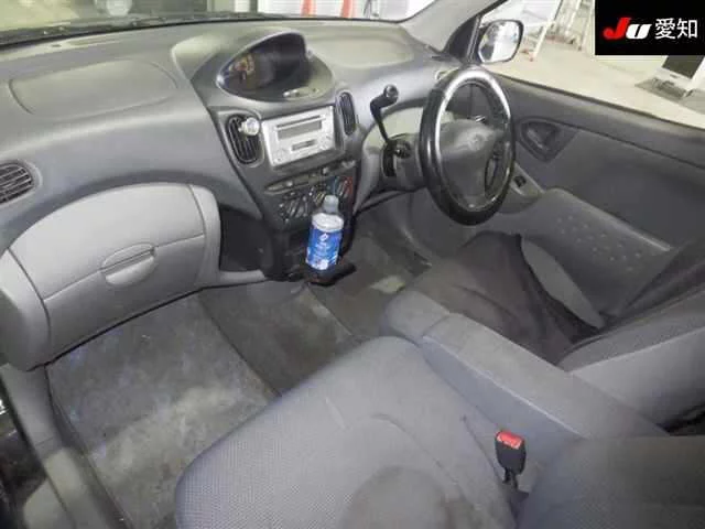 Toyota Funcargo  с аукциона в Японии
