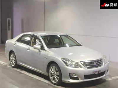 Toyota CROWN HYBRID
