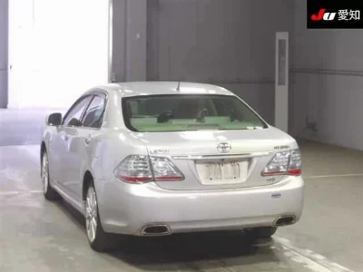 Toyota CROWN HYBRID