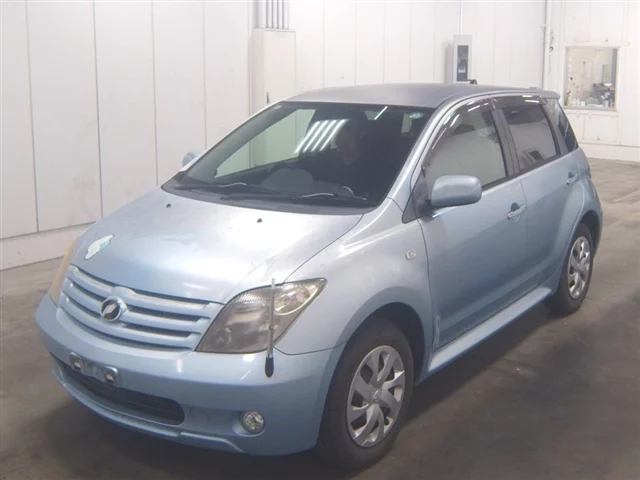 Toyota Ist  с аукциона в Японии