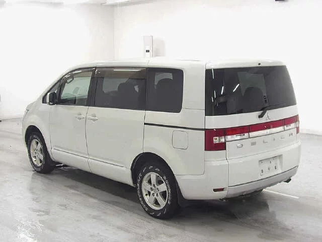 Mitsubishi Delica D:5  с аукциона в Японии