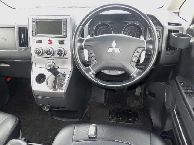 Mitsubishi Delica D:5  с аукциона в Японии