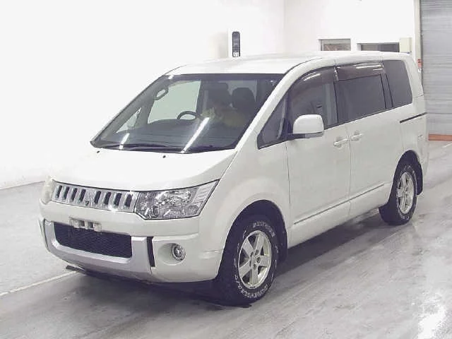 Mitsubishi Delica D:5  с аукциона в Японии