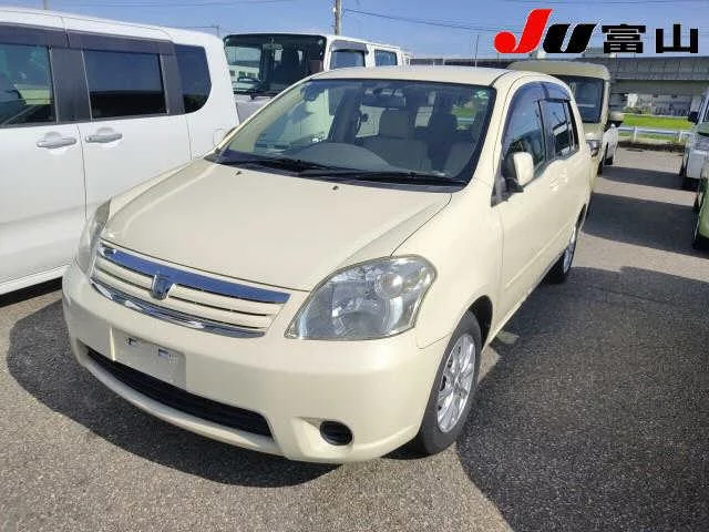 Toyota Raum  с аукциона в Японии