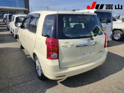 Toyota Raum