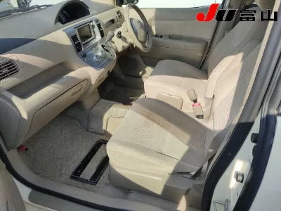 Toyota Raum