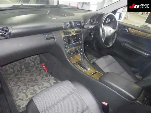 Mercedes-Benz C-Class  с аукциона в Японии