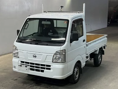 Nissan NT100 Clipper
