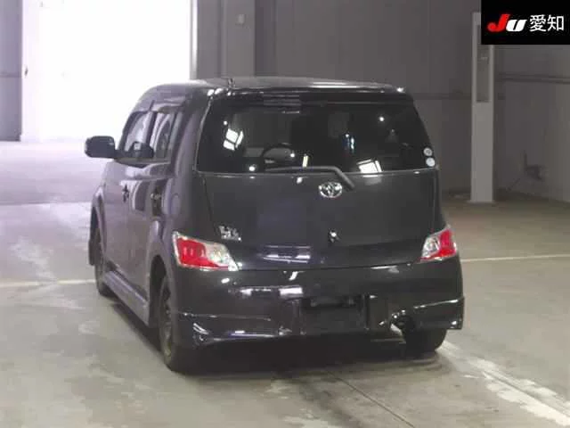 Toyota bB  с аукциона в Японии