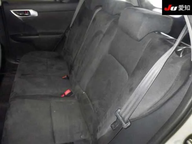Lexus CT200h  с аукциона в Японии