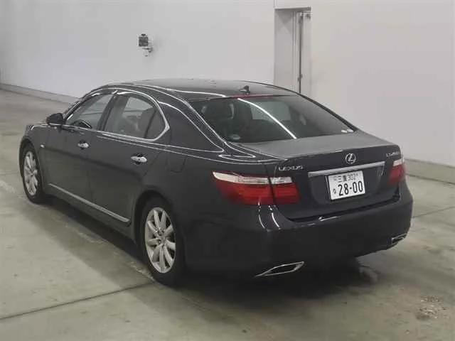 Lexus LS460L  с аукциона в Японии