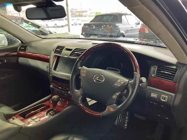 Lexus LS460L  с аукциона в Японии