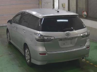 TOYOTA WISH