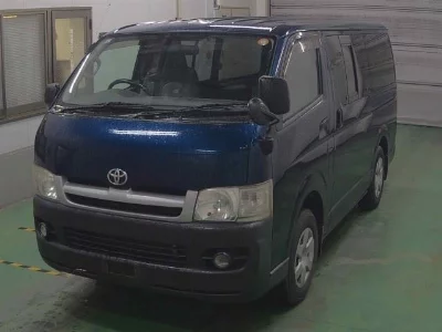 TOYOTA HIACE VAN