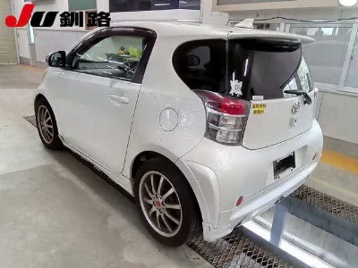 Toyota iQ