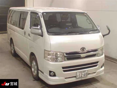 TOYOTA HIACE VAN