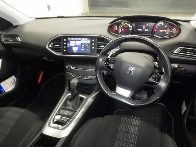 Peugeot 308  с аукциона в Японии