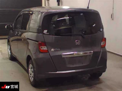 HONDA FREED SPIKE
