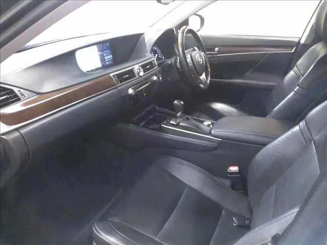 Lexus GS  с аукциона в Японии