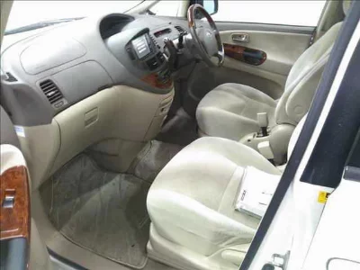 Toyota ESTIMA L