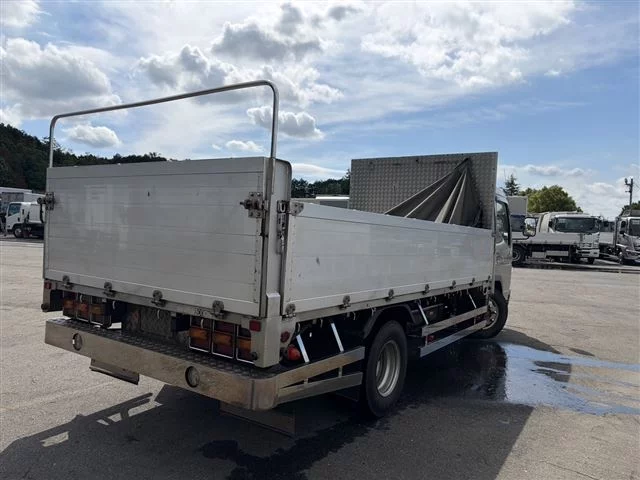 Mitsubishi Fuso Canter  с аукциона в Японии