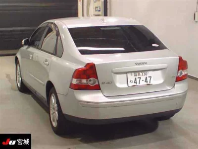 VOLVO S40