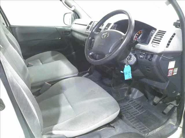 Toyota RegiusAce  с аукциона в Японии