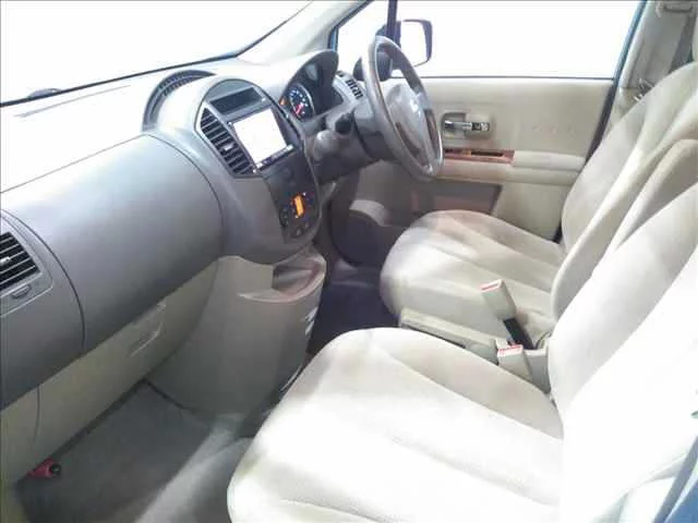 Nissan Lafesta  с аукциона в Японии