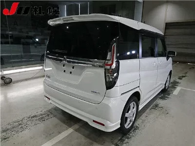 Mitsubishi Delica D:2