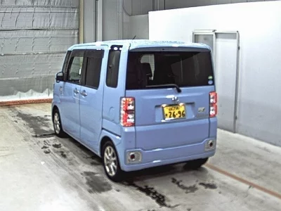 DAIHATSU WAKE