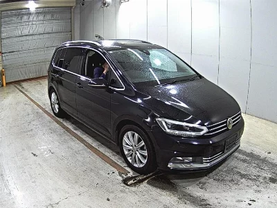 VOLKSWAGEN GOLF TOURAN