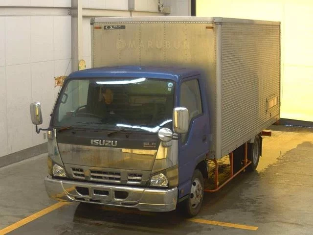 Isuzu Elf  с аукциона в Японии