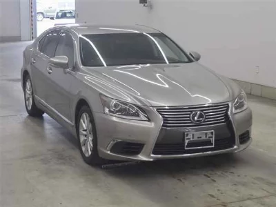 Lexus LS460L