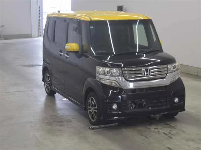 Honda N BOX CUSTOM  с аукциона в Японии