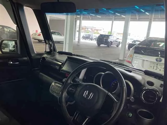 Honda N BOX CUSTOM  с аукциона в Японии