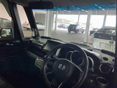 Honda N BOX CUSTOM