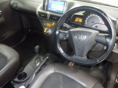 Toyota iQ