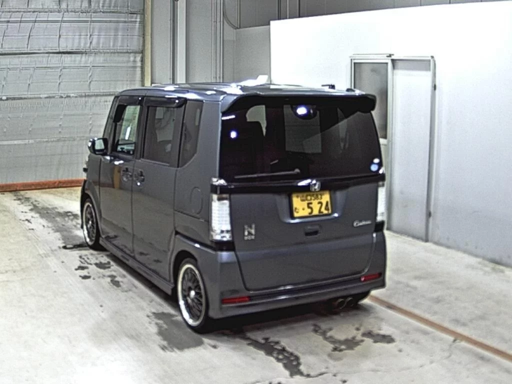 Honda N BOX CUSTOM  с аукциона в Японии