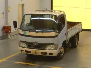 Toyota ToyoAce  с аукциона в Японии