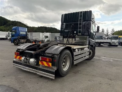 NISSAN UD
