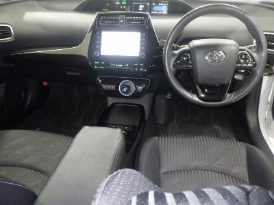 TOYOTA PRIUS PHV