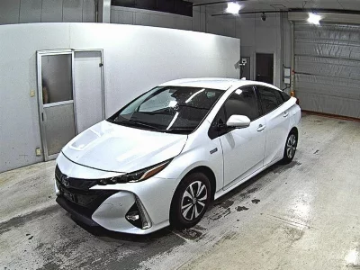TOYOTA PRIUS PHV