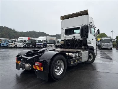 NISSAN UD