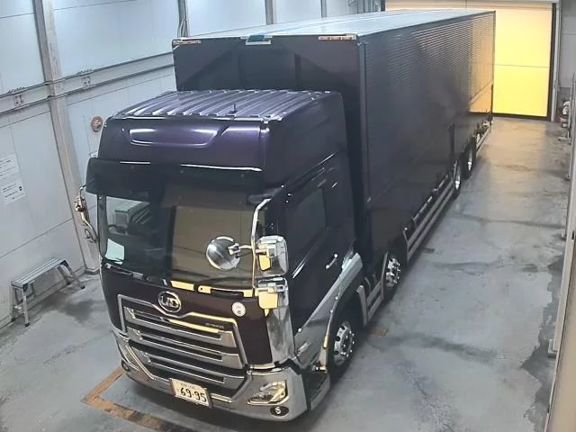 Nissan UD  с аукциона в Японии