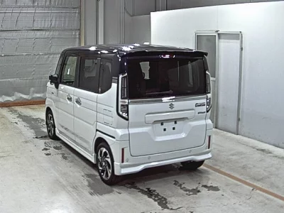 Suzuki Spacia Custom