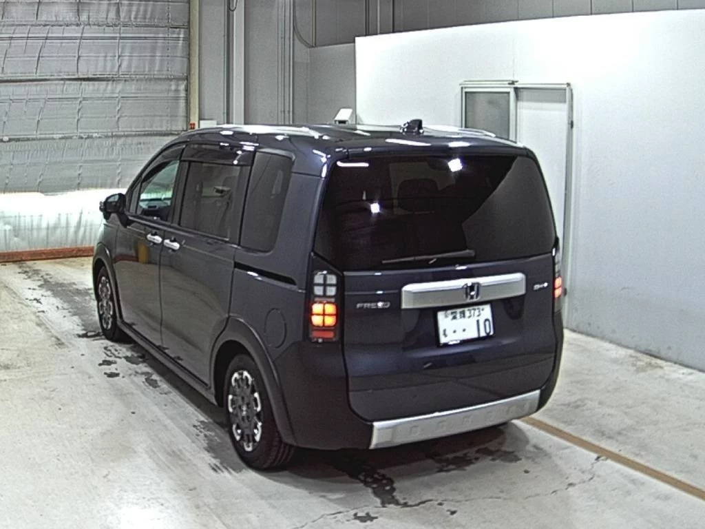 Honda Freed  с аукциона в Японии