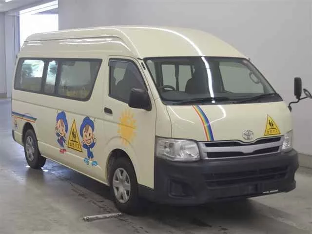 Toyota HiAce  с аукциона в Японии